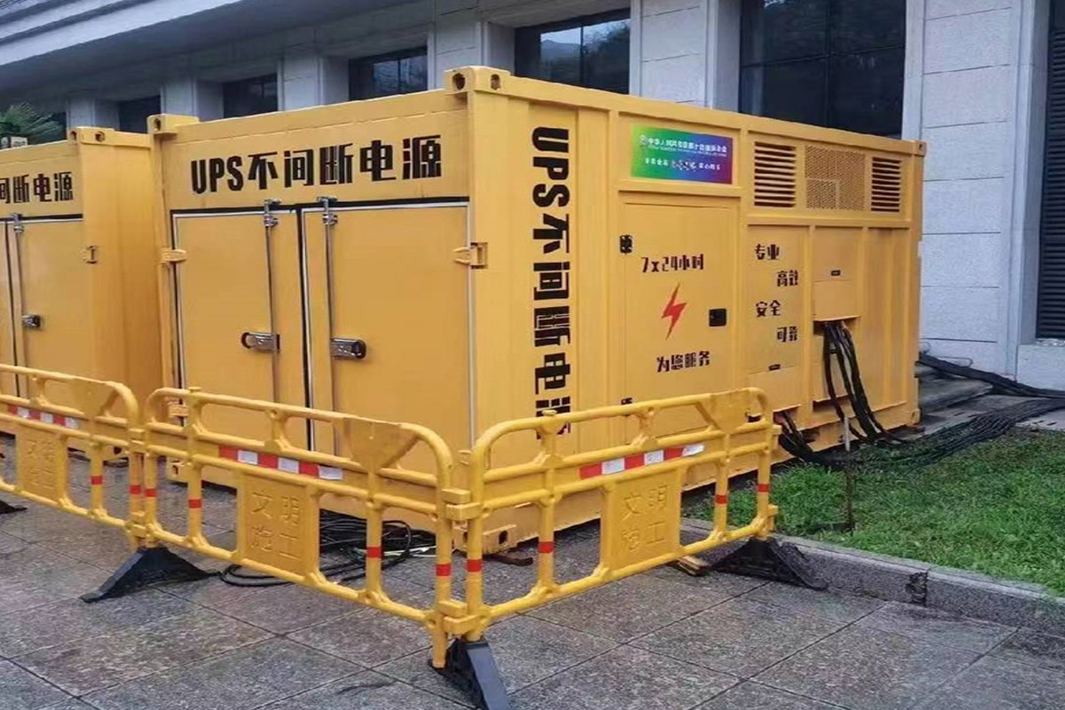 龙湖镇发电机租赁施工现场